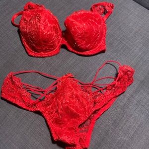 Frederick’s of Hollywood Set